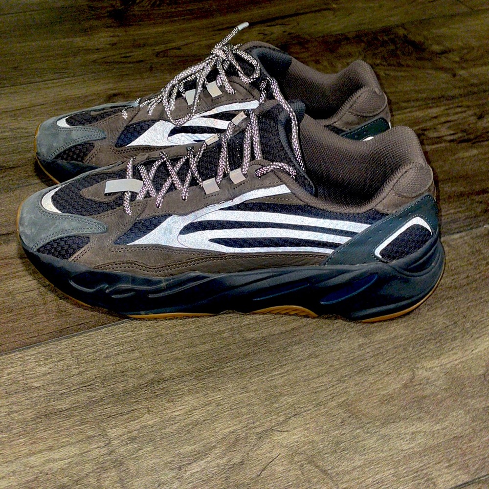 Yeezy 700 brown color way